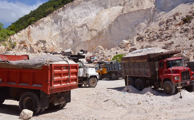 Le Gouvernement haïtien interdit l’exploitation des carrières de sable dans les trois départements touchés par le séisme du 14 aout